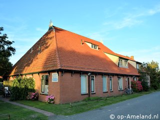 Blieneweg 1, Golfing on Ameland