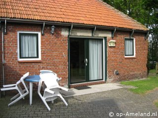 Blieneweg 3, Golfing on Ameland