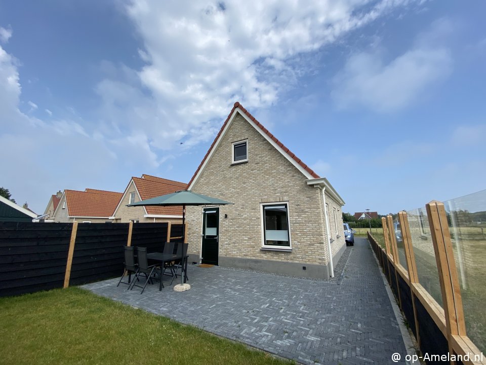 De Miede (Nes), Holiday home on Ameland for 4 persons