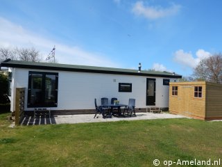 Juf Jannie, Chalets on Ameland