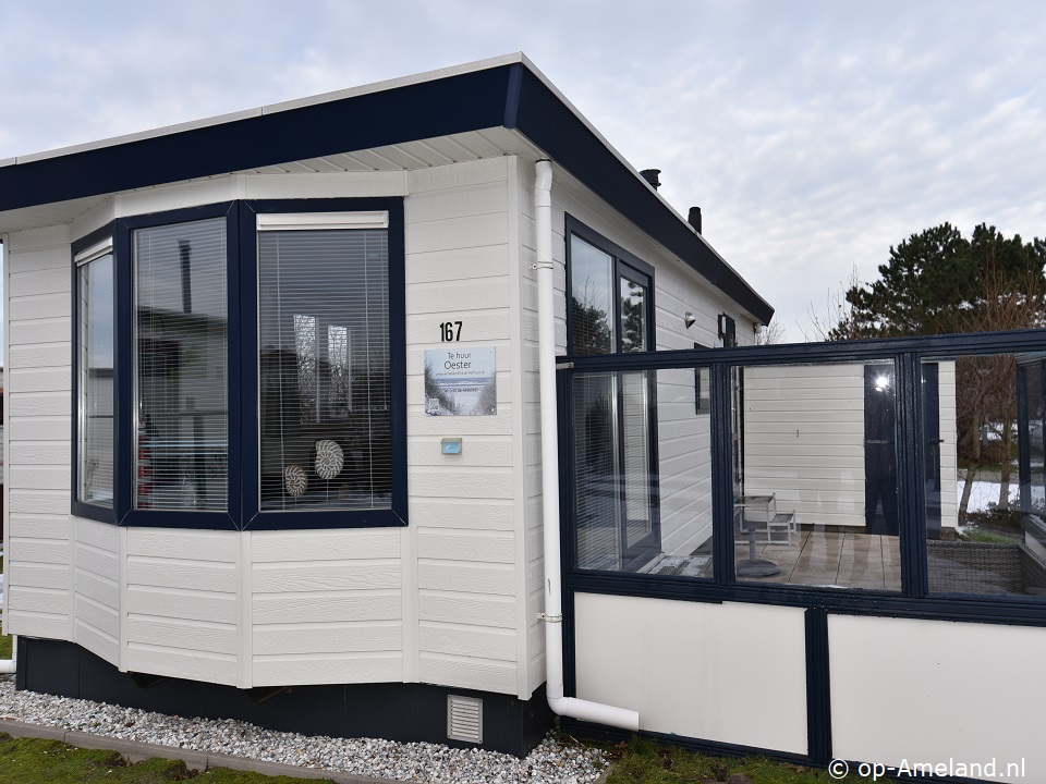 Oester (Roosdunen), Chalets on Ameland